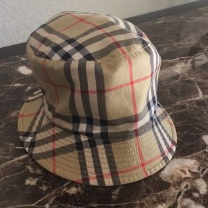 Burberry Nova Check Bucket Hat (reversible)